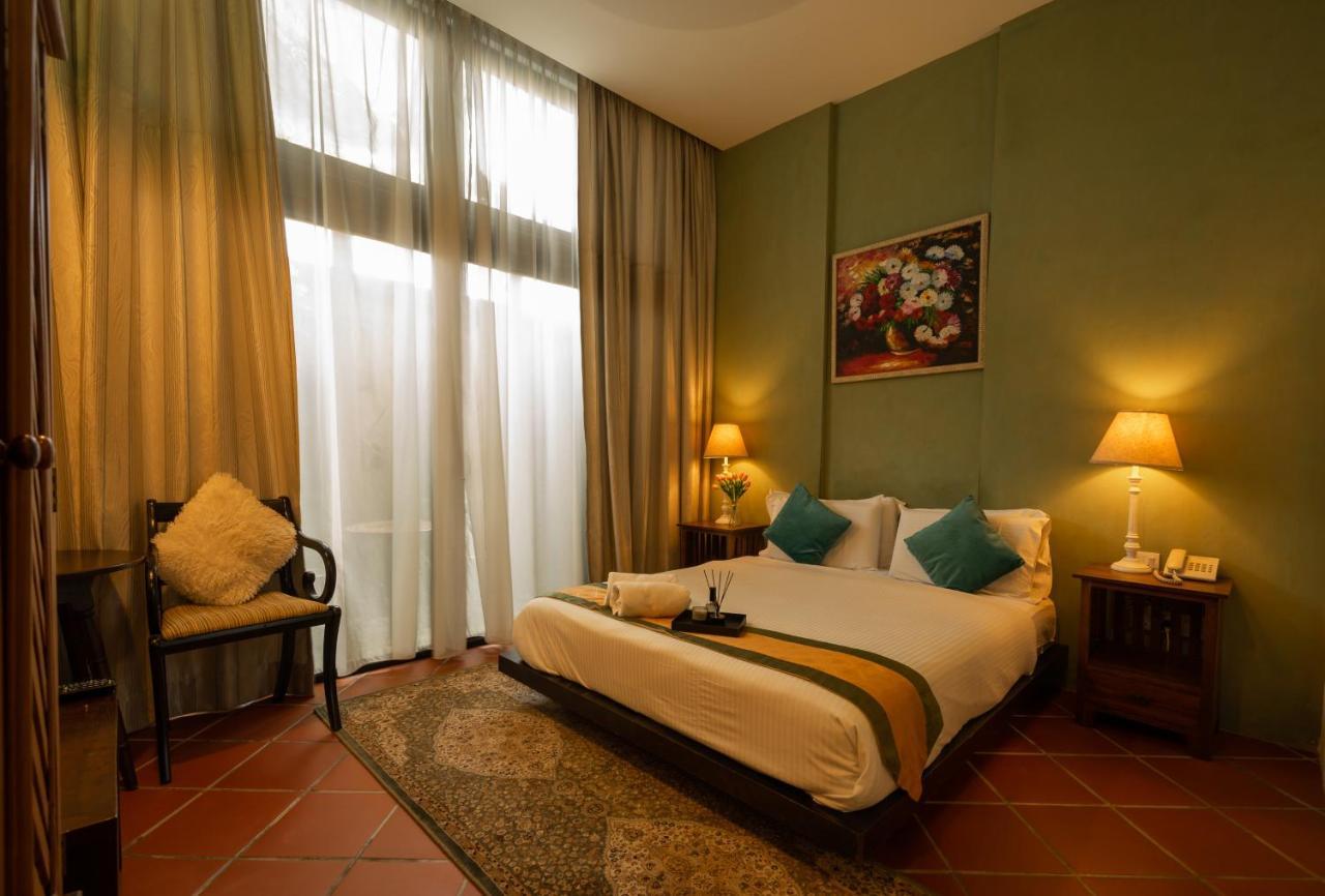 Spices Hotel George Town Exteriör bild
